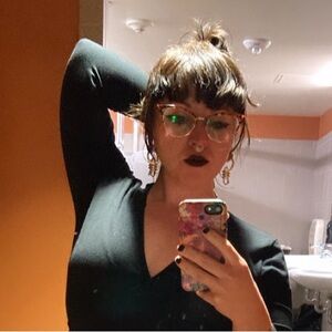 Meet your Posher, Charlotte